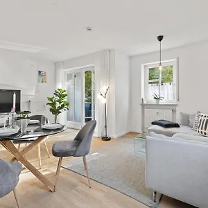Ma - Modern 2p Apartment